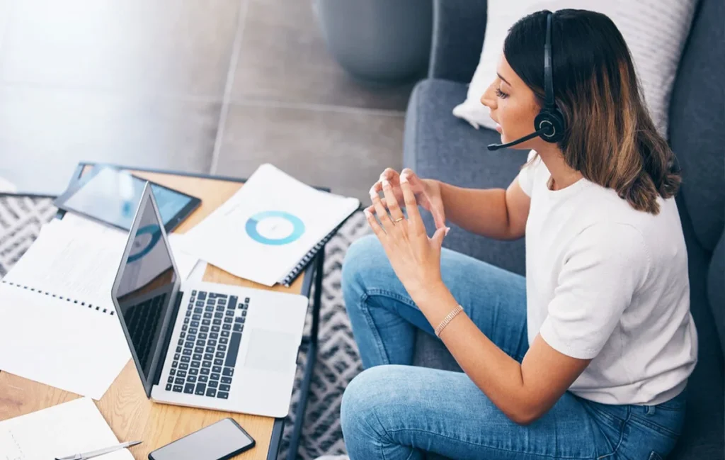 Hiring a remote bookkeeper to eliminate traditional business overhead costs