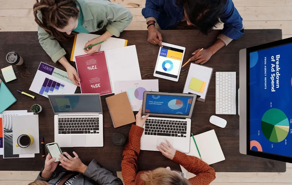 Difference between a digital marketing manager and a marketing coordinator.